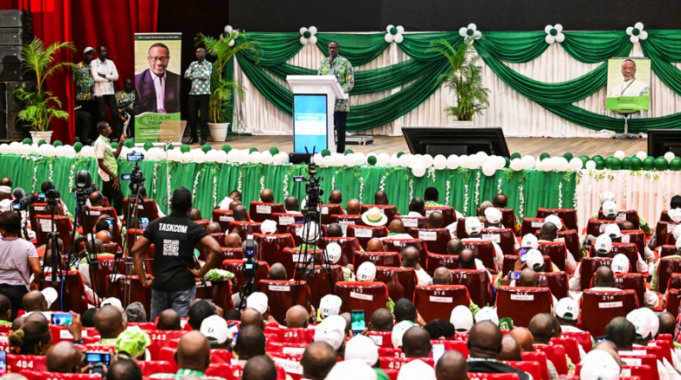 Côte d’Ivoire : Suspension du 8e congrès extraordinaire du PDCI-RDA, le candidat Tidjane Thiam affirme qu’il sera candidat quelle que soit la forme et la date du scrutin