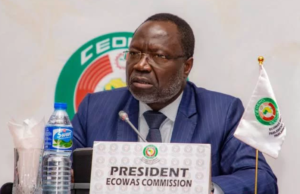 Dr Omar Touray, Président de la Commission de la CEDEAO évoque l’importance de la stabilité politique pour la prospérité de la région à la 64ème session ordinaire des chefs d’État et de gouvernement à Abuja