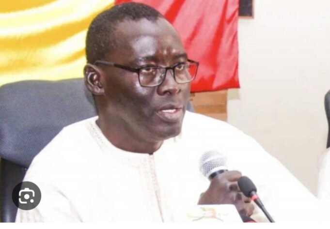 Changement à la Tête de l’Office du Bac : Cheikh Ahmadou Bamba GUEYE prend la place de Socé Ndiaye et devient le Nouveau Directeur