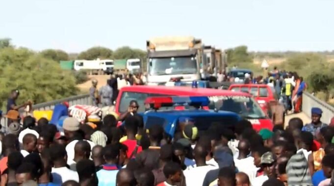 Tragédie à Madina Ndiatbé : Un Jeune Fraudeur Abattu par des Douaniers, la Communauté Réclame Justice