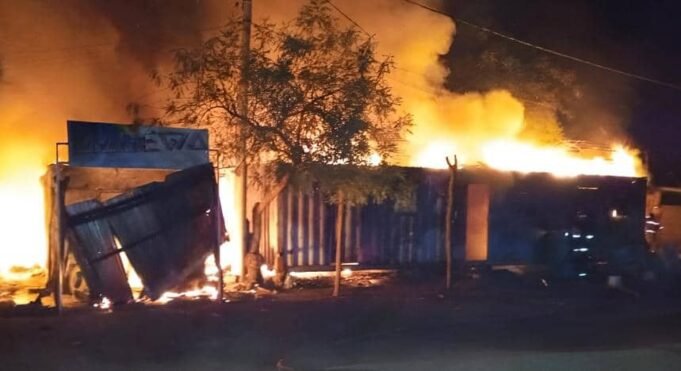 Incendie à la gare routière de Kédougou : Les soldats du feu ont bravé les difficultés pour maîtriser les flammes