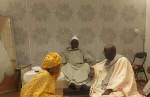 Moustapha Cissé Lô en audience avec Serigne Moussa Mbacké Navel aux HAMO