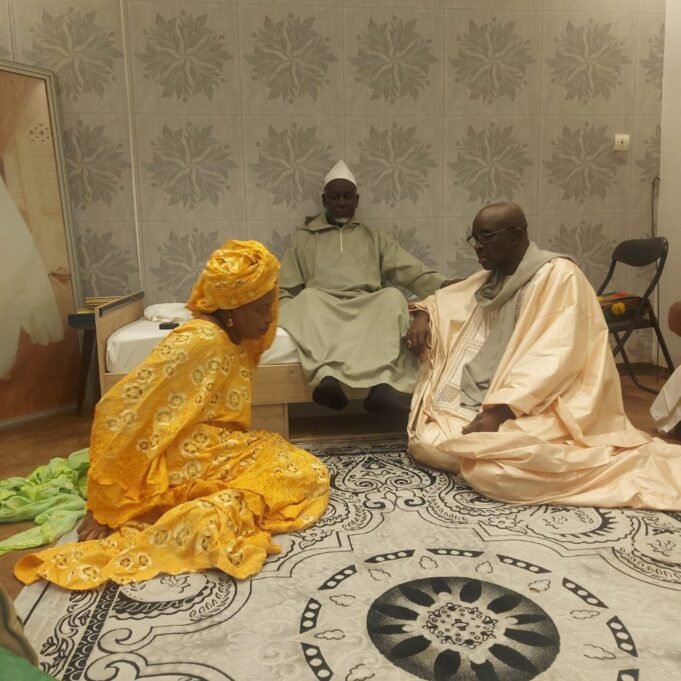 Moustapha Cissé Lô en audience avec Serigne Moussa Mbacké Navel aux HAMO