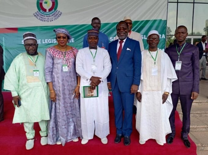 La Gambie prête serment à la 6ème législature du Parlement de la CEDEAO