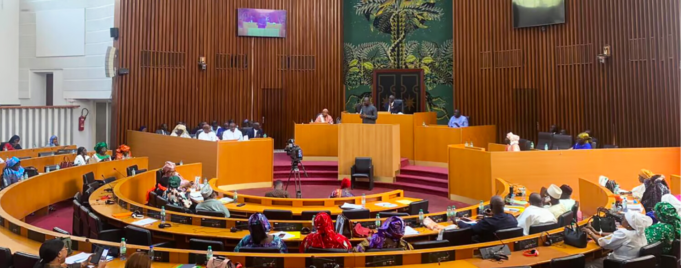 Assemblée nationale : Examen du projet de loi sur la dissolution du HCCT et du CESE