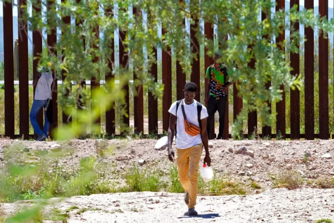 ETATS- UNIS: plus de 270 000 mignards expulsés en un an.