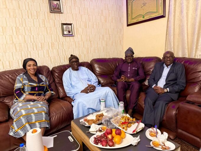 En marge des travaux parlementaires à Dakar : L’Honorable Hadjaratou Traoré Coulibaly rend une visite de courtoisie à Moustapha Cissé Lo