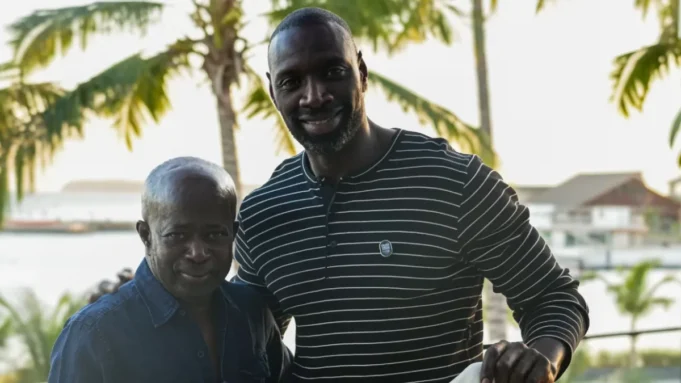 Officiellement nommé ambassadeur : Omar Sy rejoint la famille Dakar 2026 et porte la voix de la jeunesse.