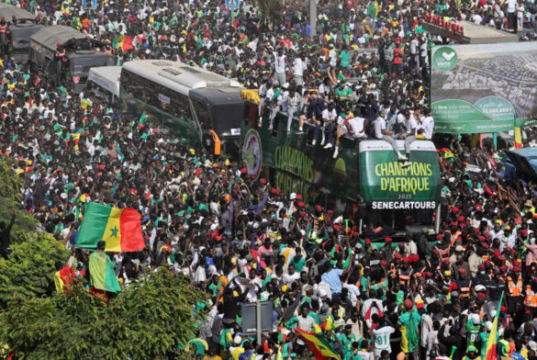 Parade des Lions : primes historiques et distinctions nationales pour les champions d’Afrique