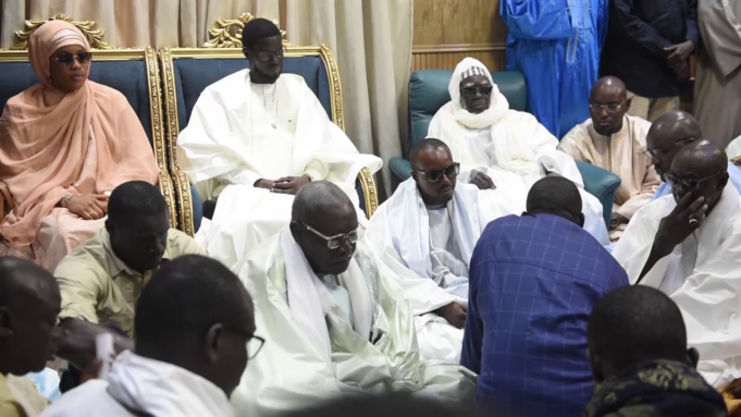 Touba : Bassirou Diomaye Faye rend hommage à Serigne Cheikh Saliou Mbacké et réaffirme ses liens avec le khalifat mouride